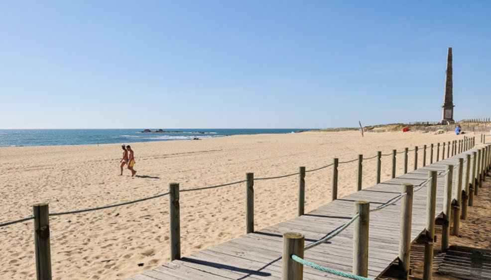 Praia da Memória, Portugal